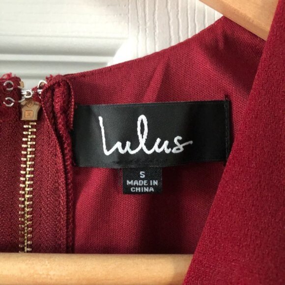 Lulu's Red Sleeveless V-Neck Lined Shift Dress - Picture 3 of 10